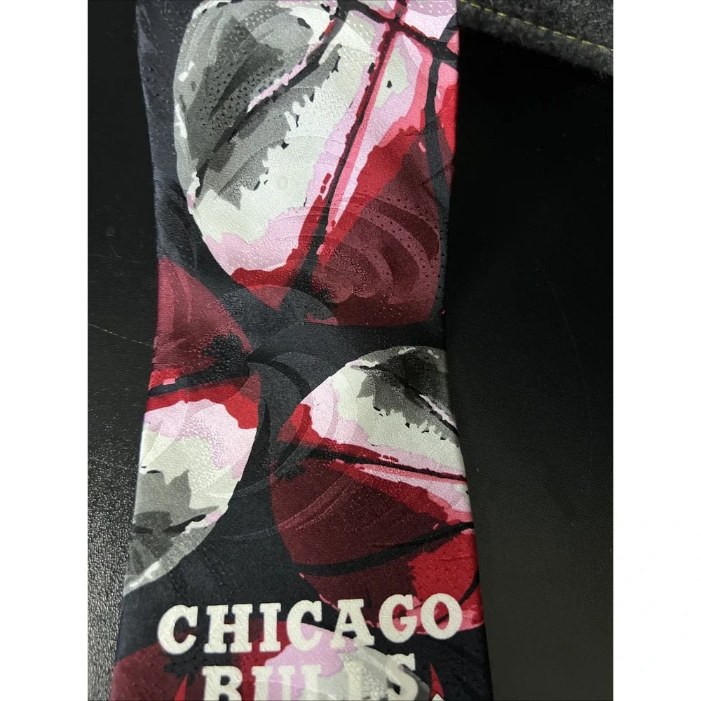Vtg Chicago Bulls Ralph Marlin‎ RM Sport Neck Tie Basketball Jordan Pippen NBA